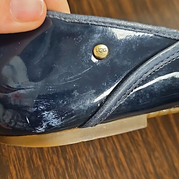 Ugg Antora flats size 10 - Picture 6 of 8